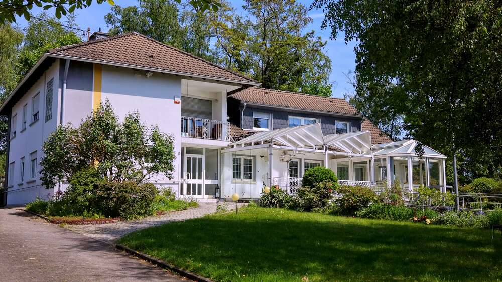 Haus zum Kaufen in Völklingen 649.000 € 320 m² - Einfamilienhaus Völklingen | Angebot:26820561